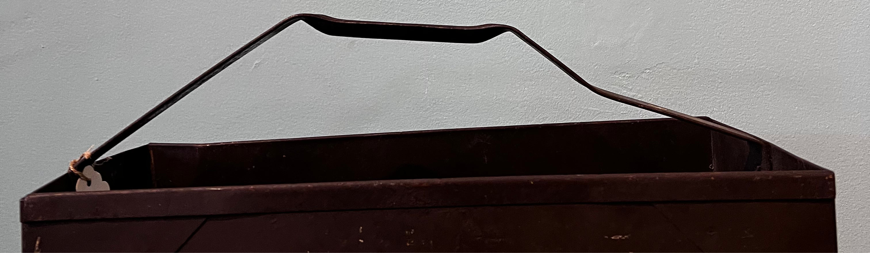 Lyon’s Metal Tool Tote