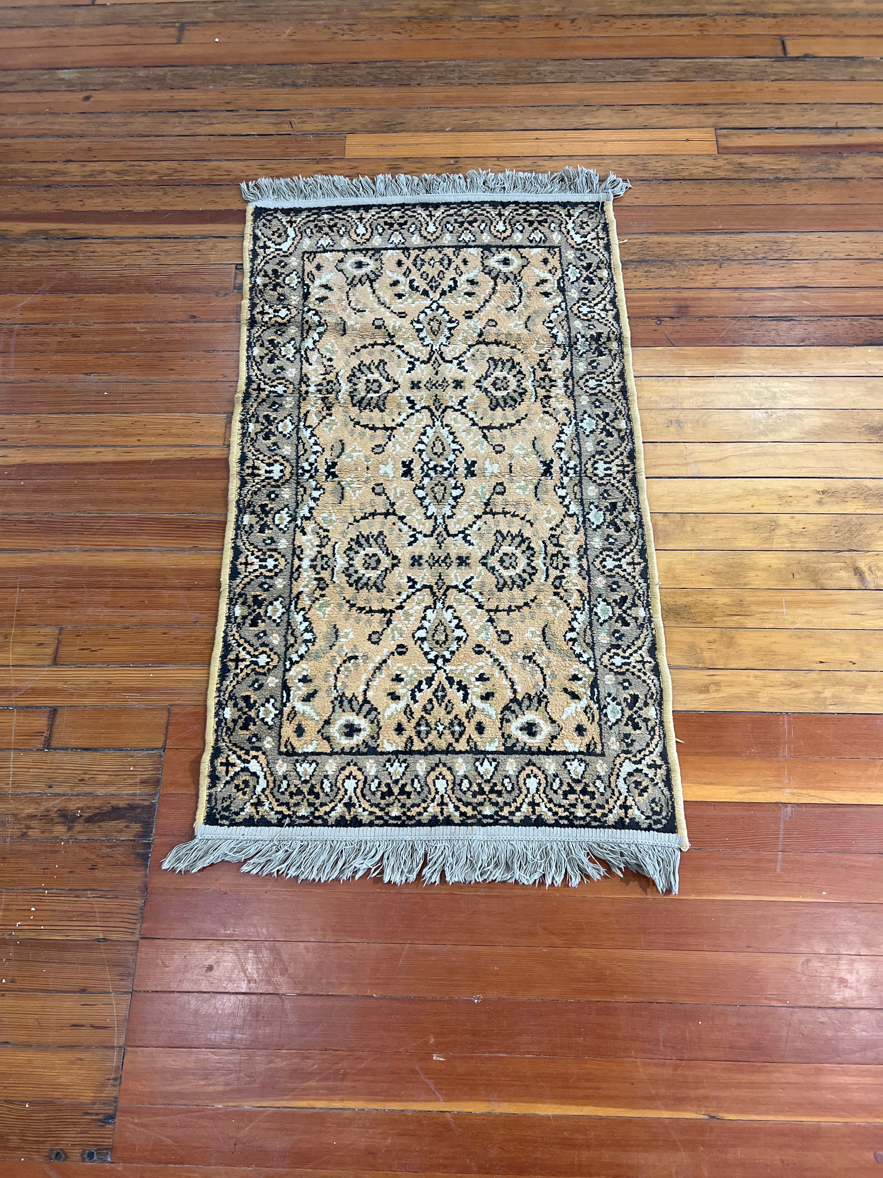 Persian Gold 24 x 42