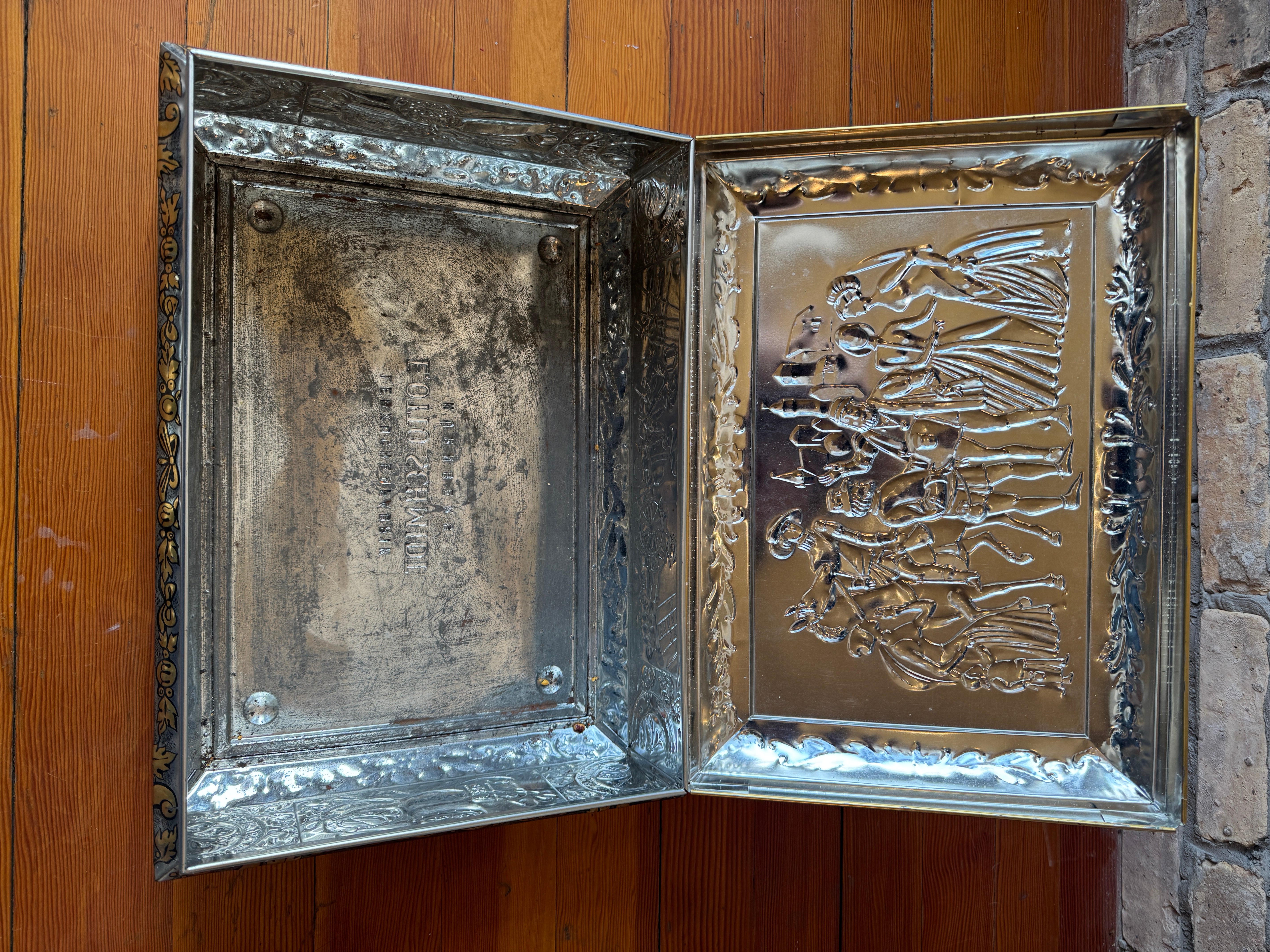 E. Otto Schmidt Tin Biscuit Tin Box