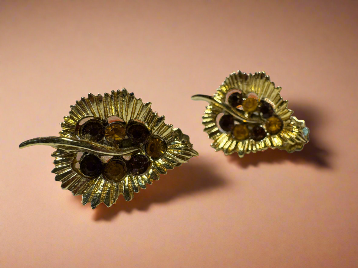 Vintage Autmnal Leaf Motif Brooch & Earring Set