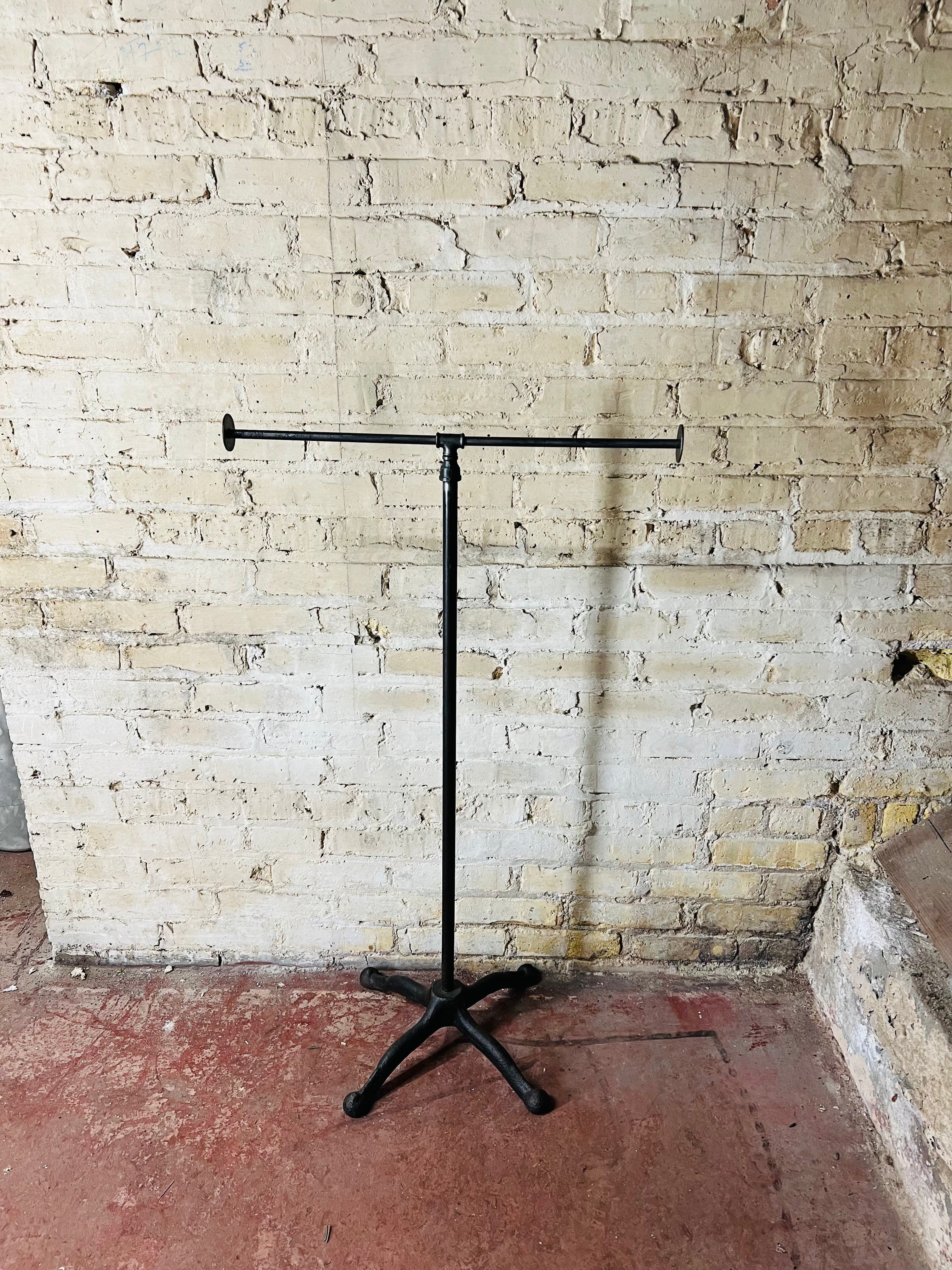 Adjustable Black Metal Long Armed T-Bar