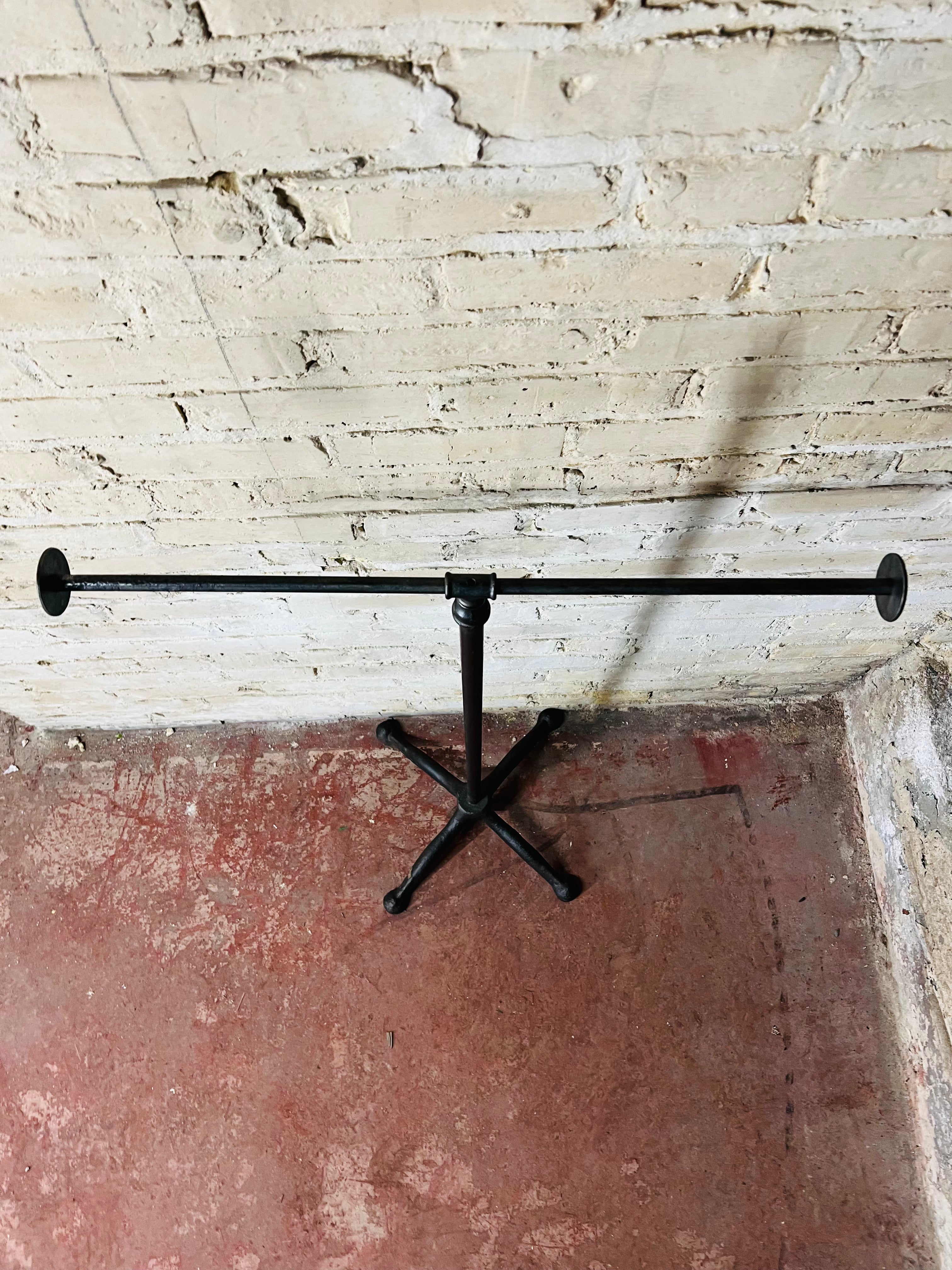 Adjustable Black Metal Long Armed T-Bar