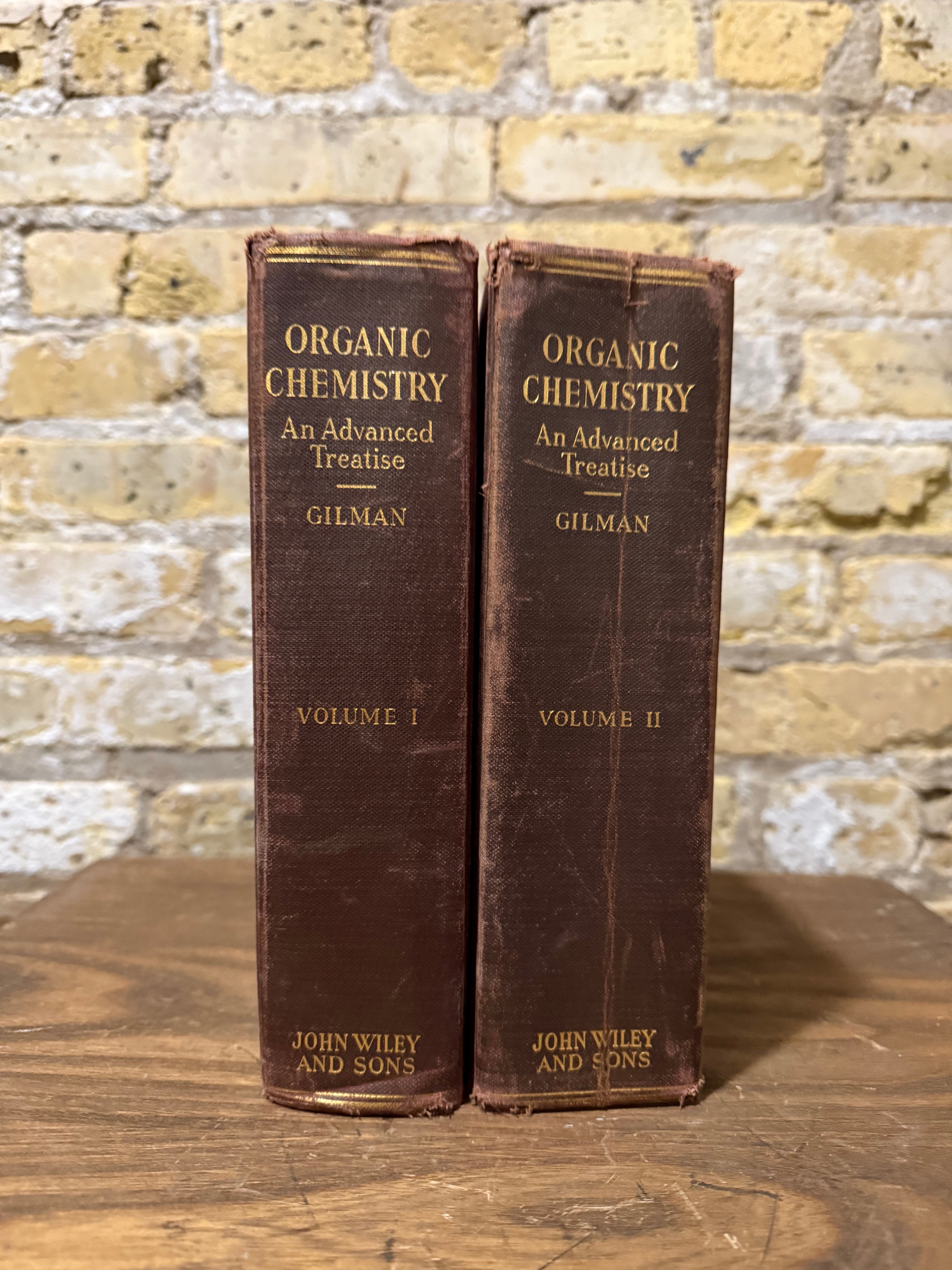 Organic Chemistry - An Advanced Treatise Vol. 1