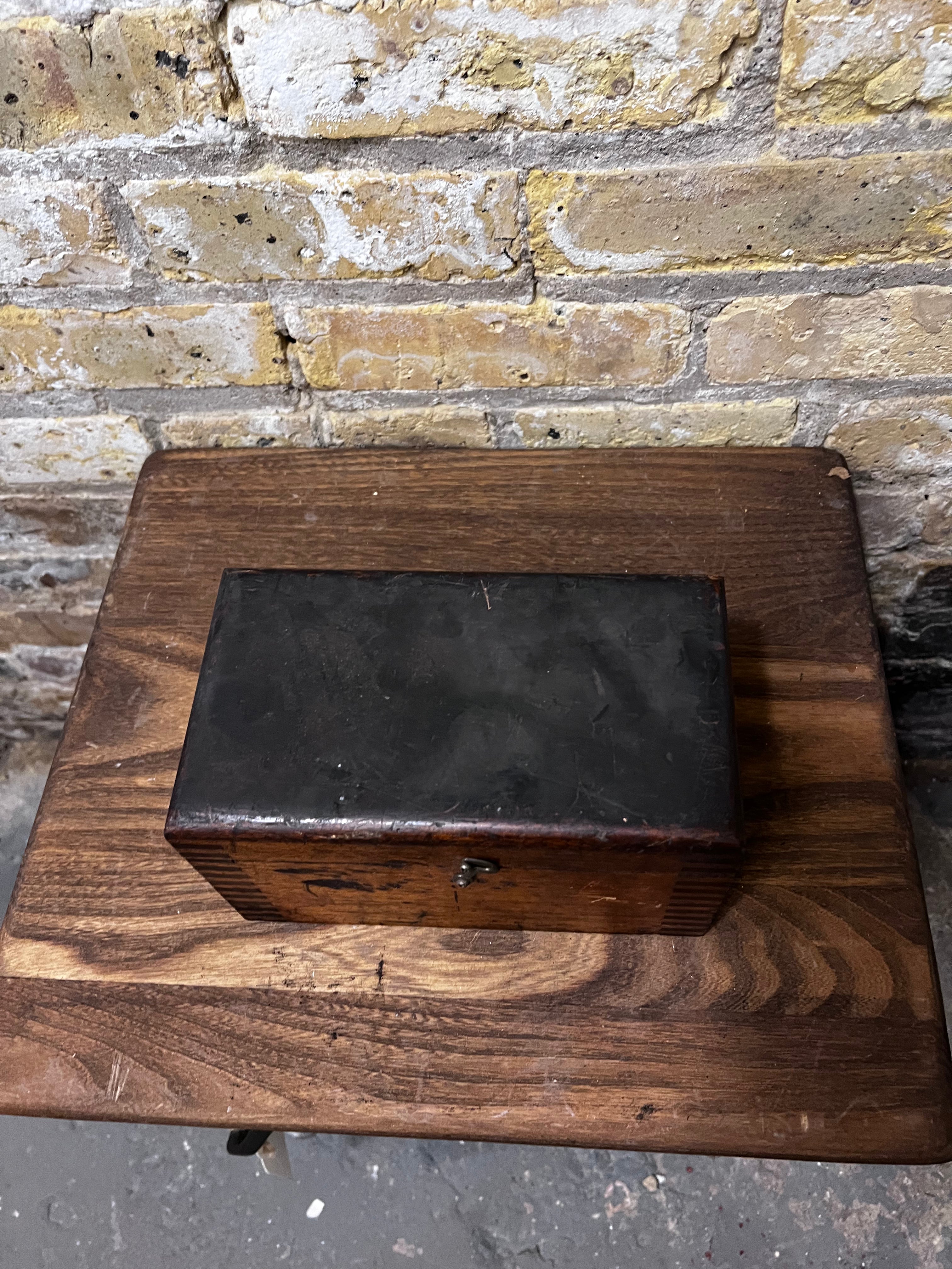 Vintage Wooden Keepsake Box