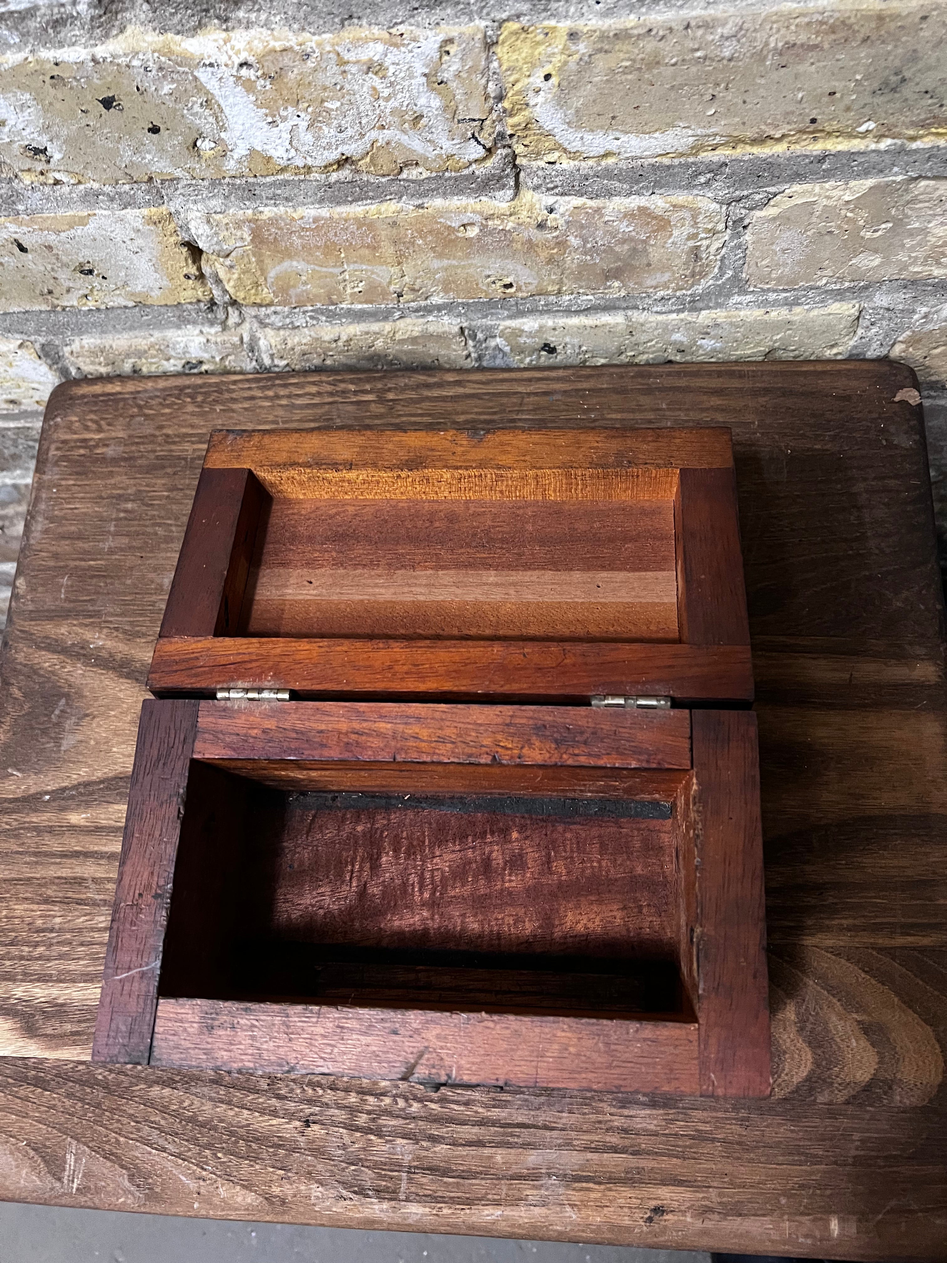 Vintage Wooden Keepsake Box