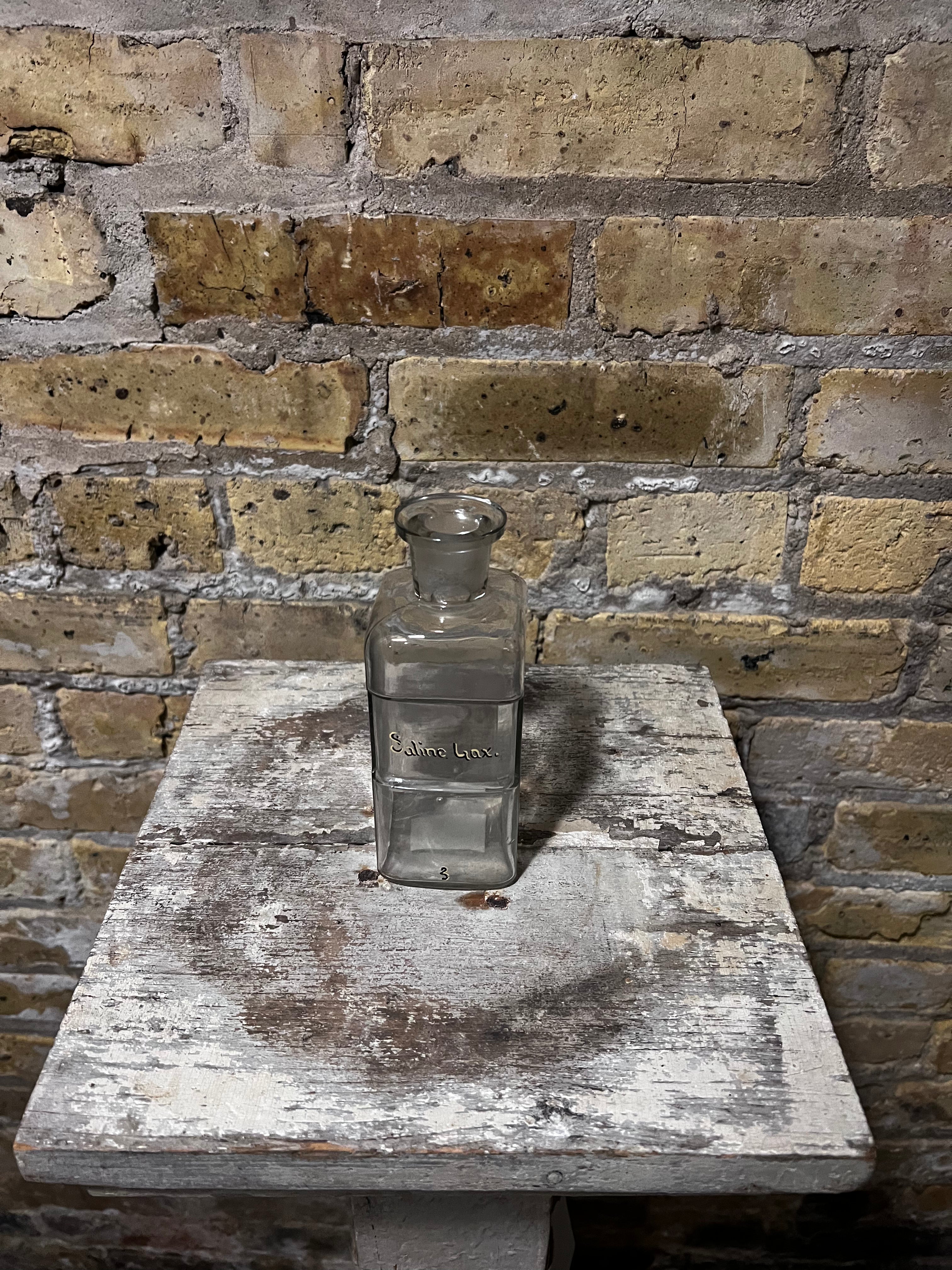 1800s apothecary bottle - saline laxative bottle