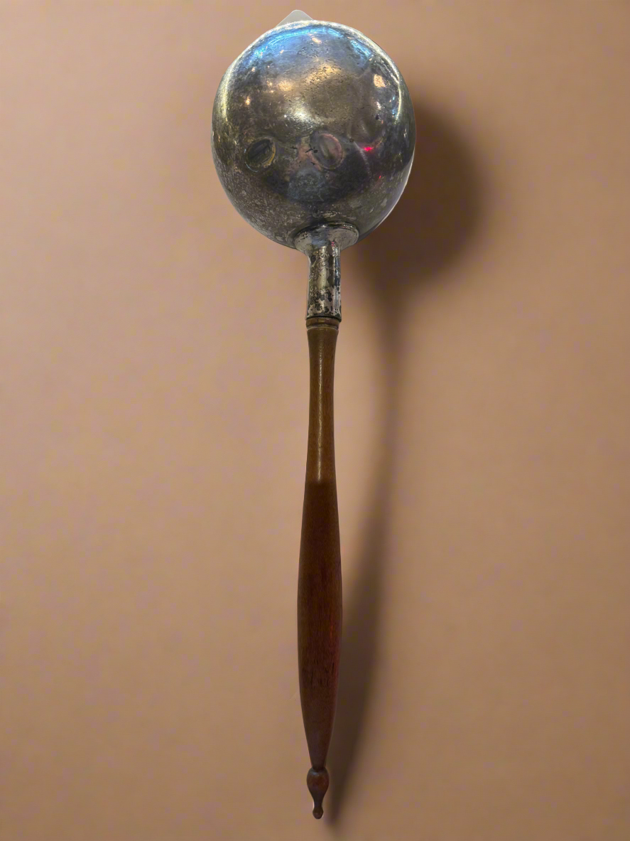 Georgian Coconut Style Dipper