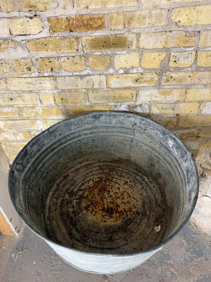 Antique Galvanized Metal Round Wash Tub