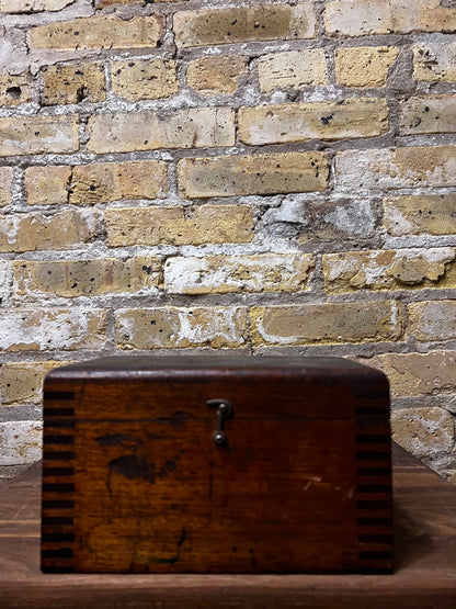 Vintage Wooden Keepsake Box