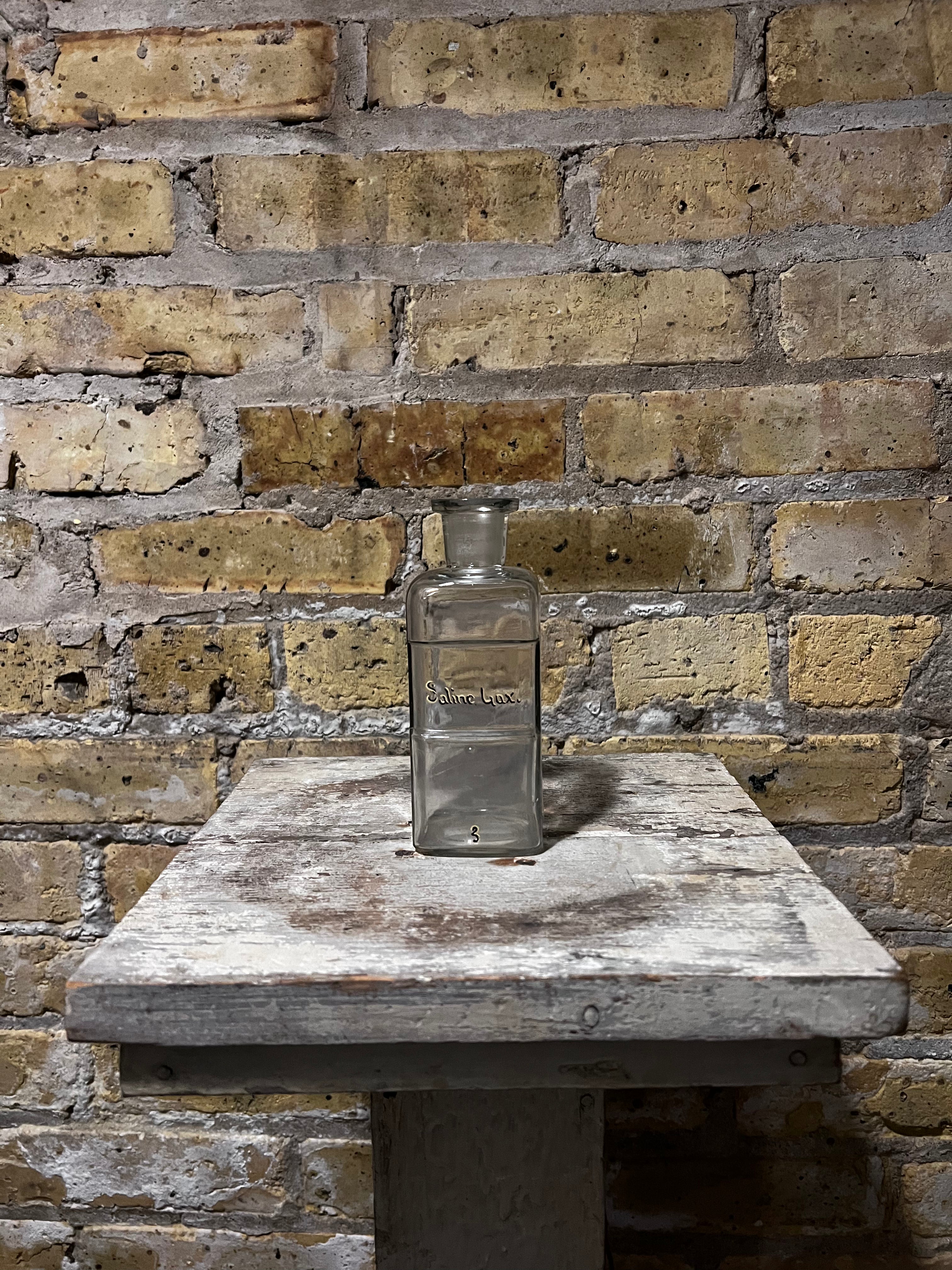 1800s apothecary bottle - saline laxative bottle