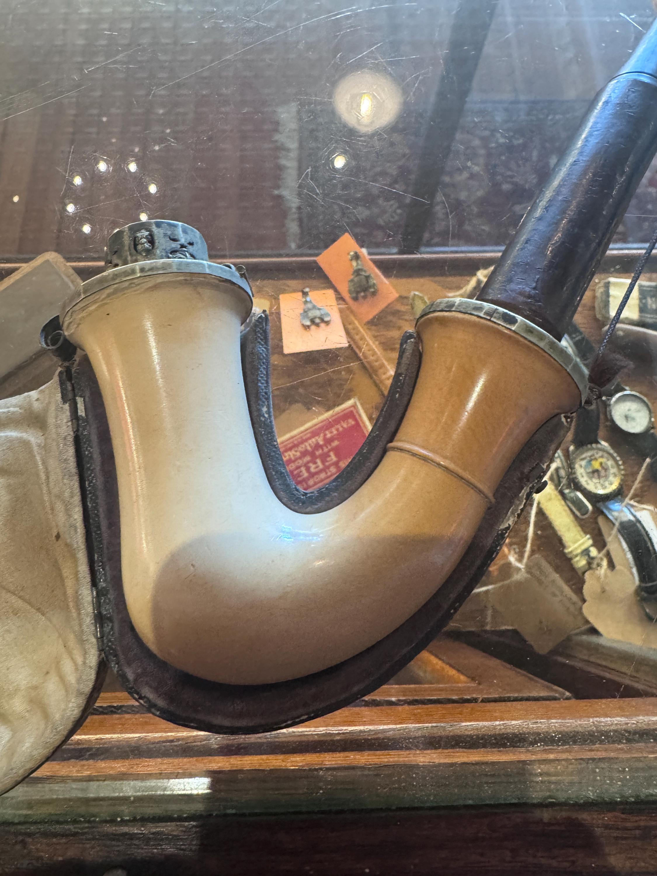 Vintage Hunting Pipe